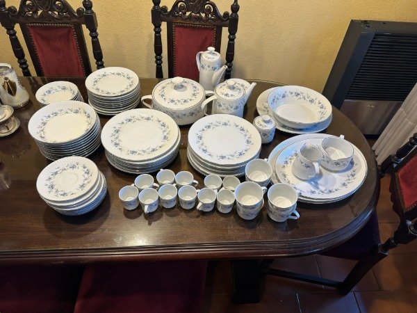 Producto - JUEGO VAJILLA PORCELANA TSUJI INCOMPLETO 94 PIEZAS. PRECIO POR TODO #11525