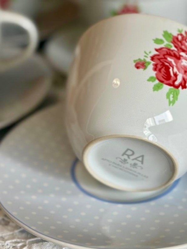 Producto - Taza y plato de té Roberta Allen - 3
