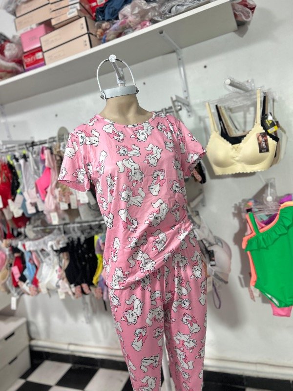 Producto - Pijama largo gatita talle 1