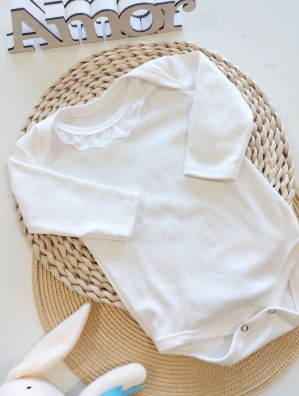 Producto - Body natural con puntilla