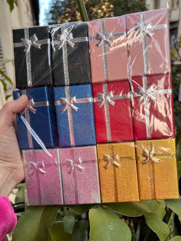Producto - 12 estuches para conjuntos con moño