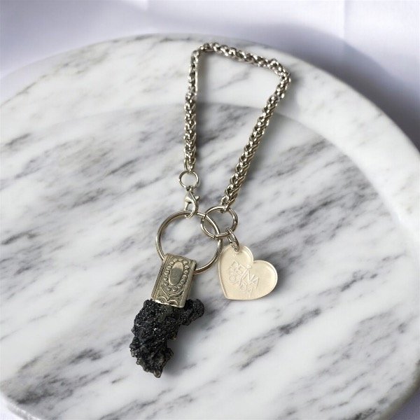 Producto - Charm con piedra natural Turmalina negra
