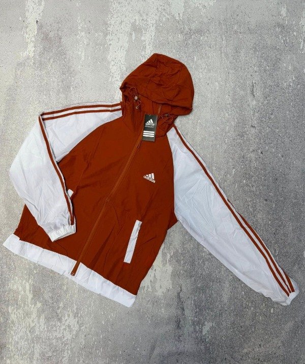 Producto - Campera Rompeviento Bordo ADD