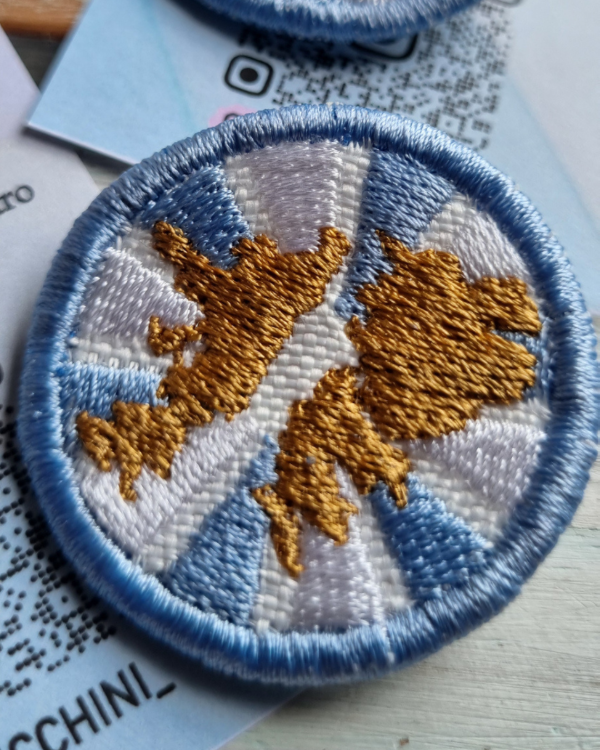 Producto - Temporada Patria 2026 - Escarapela "Mis Malvinas 2" -