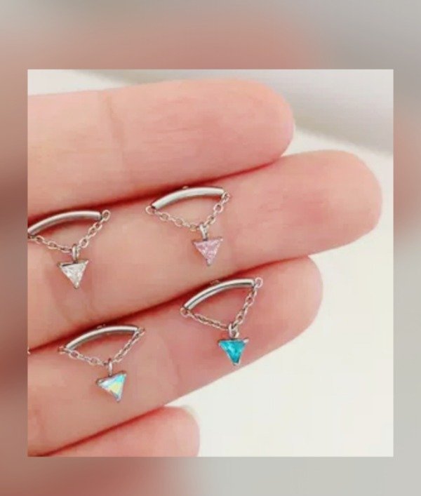 Producto - Labret colgante strass triangular engarzado