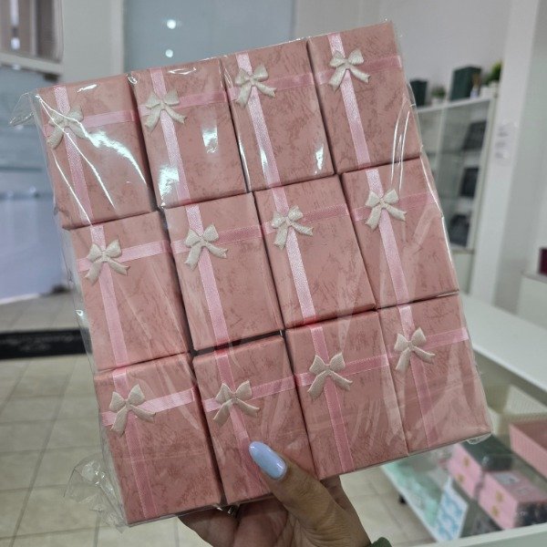Producto - Caja de conjunto rosado