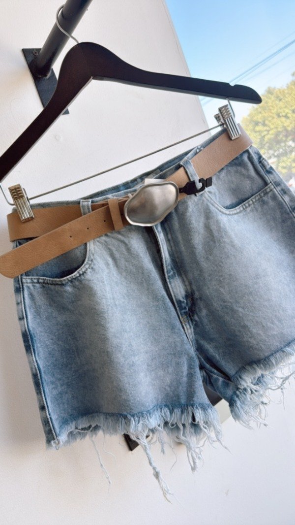 Producto - SHORT DE JEAN CLASICO CON FLECOSOK3