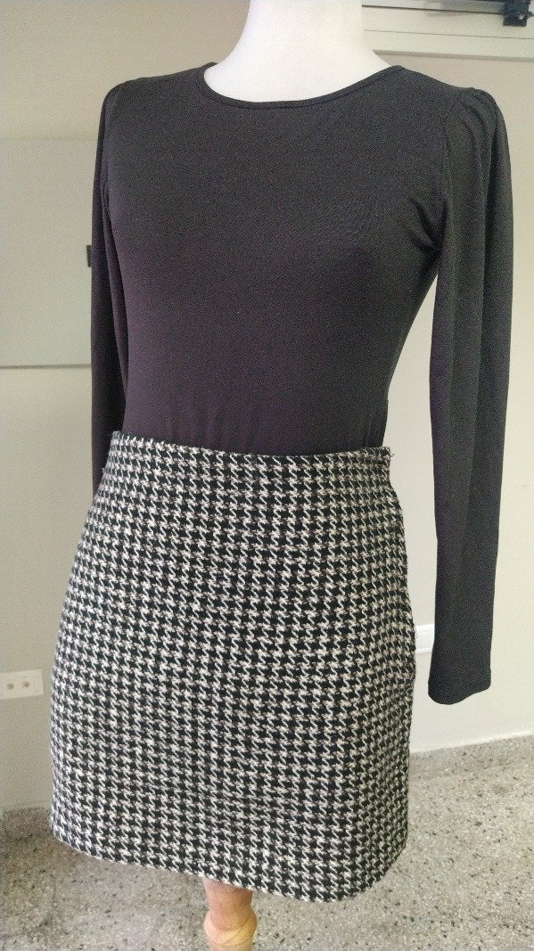 Producto - Pollera Lana HyM T24