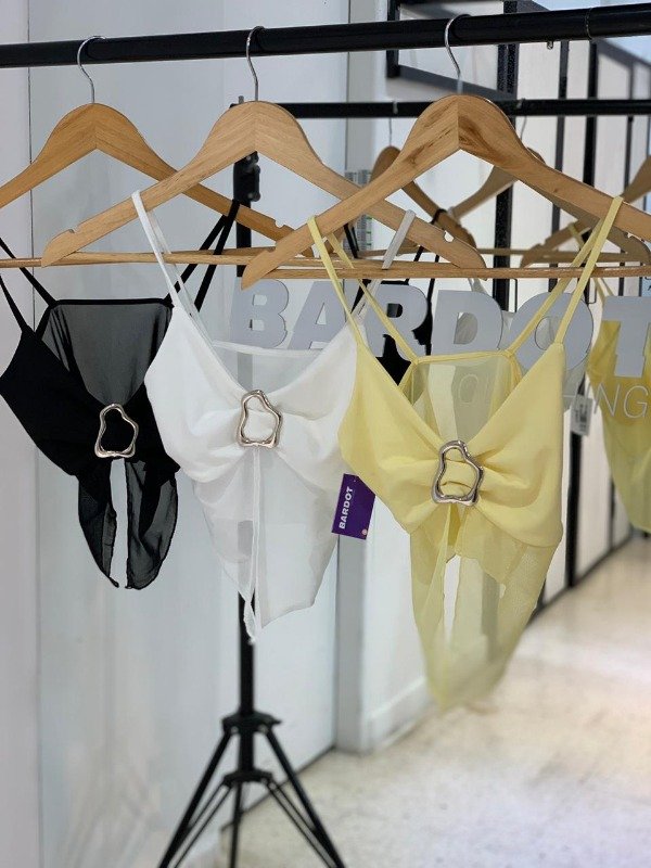 Producto - Top hebilla tul