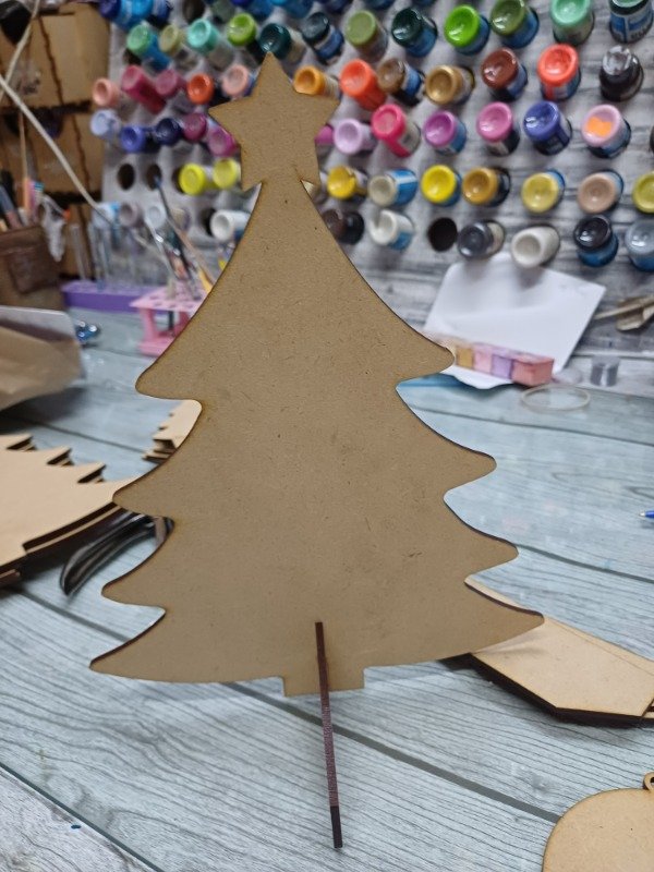 Producto - Pino 25 cm con base