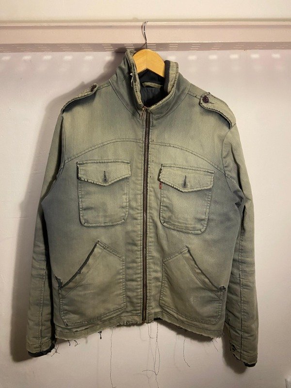Producto - LEVIS CUSTOM REDENCION