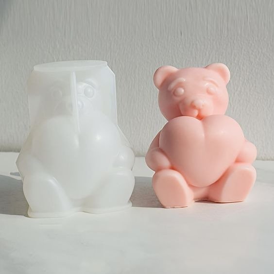 Producto - MOLDE OSO CON CORAZON SENTADO GRANDE
