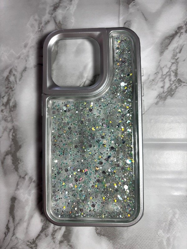 Producto - Case reforzada verde agua con borde plateado iph 15 pro