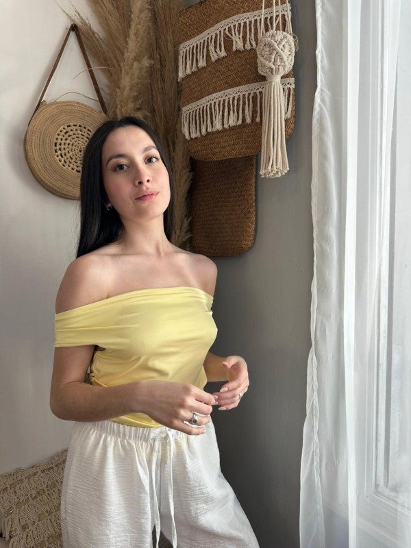 Producto - Top Kayla Off Amarillo