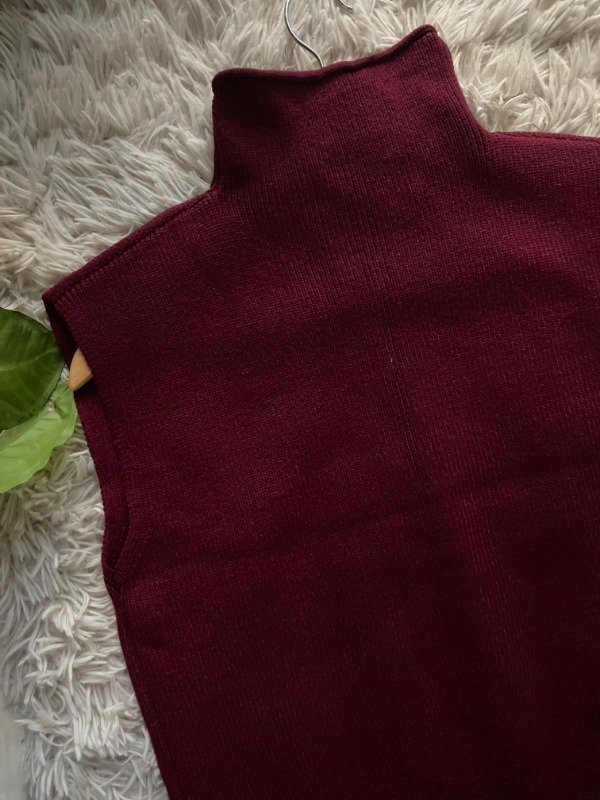 Producto - Chaleco tejido cuello alto