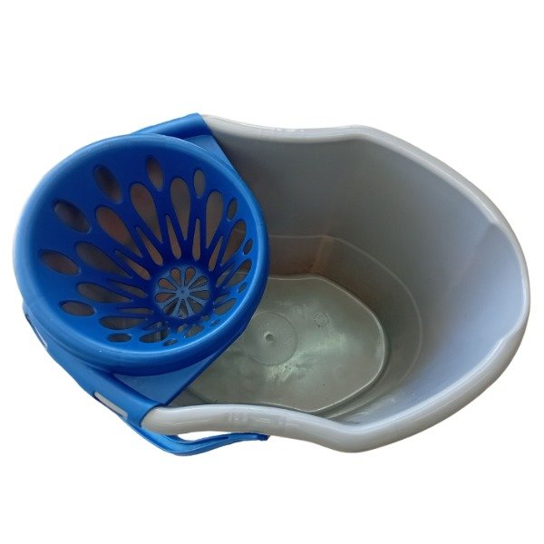 Producto - BALDE CON ESCURRIDOR PARA MOPA