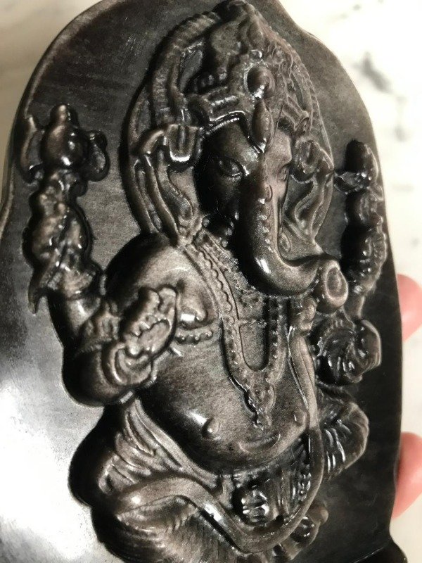 Producto - ESCULTURA DE GANESHA EN OBSIDIANA PLATEADA