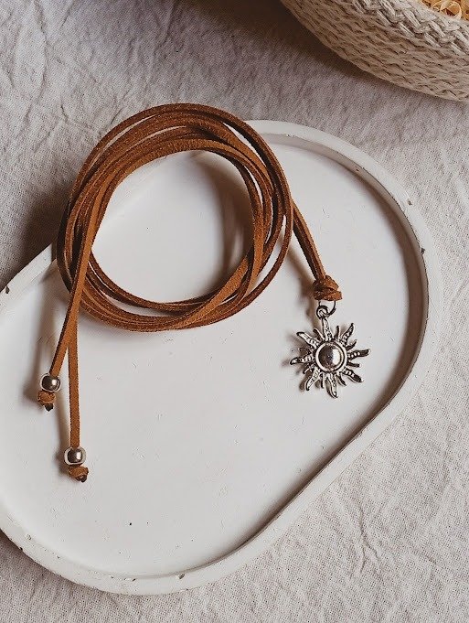 Producto - Choker marrón sol