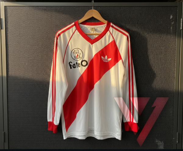 Producto - CAMISETA RETRO RIVER FATE MANGA LARGA TITULAR