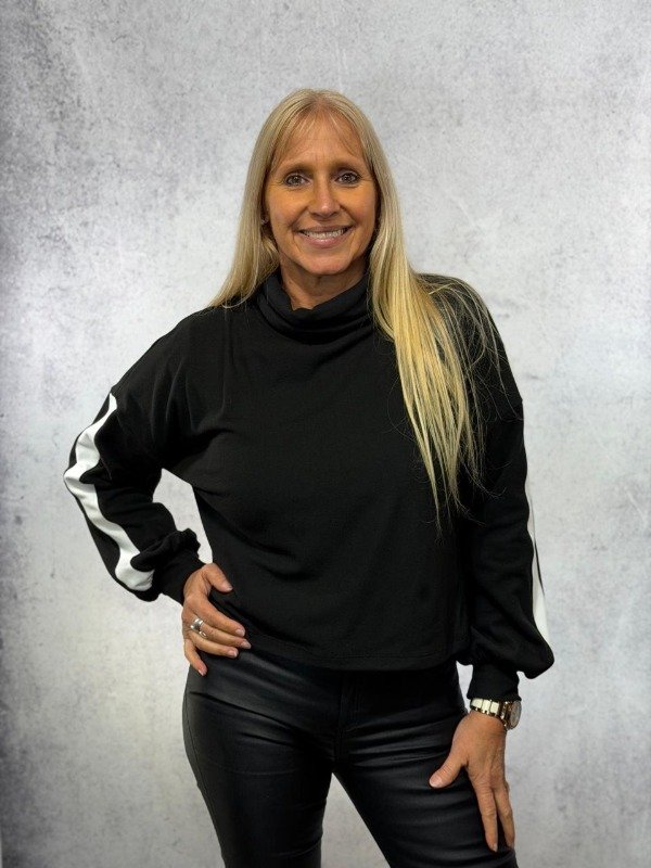 Producto - POLERA AIXA NEGRA DARLON MANGA GLOBO CON FRANJA BLANCA