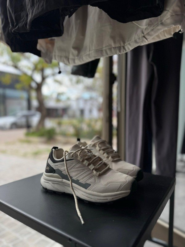 Producto - ZAPATILLAS CONNIE