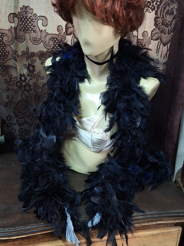 Producto - Boa de plumas negras y azul 1.90mts - 1