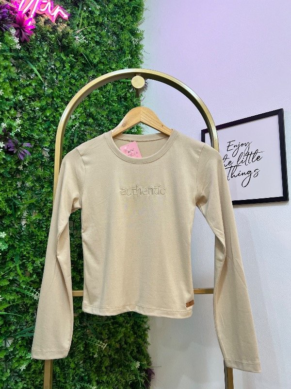 Producto - Camiseta AUTHENTIC 0545