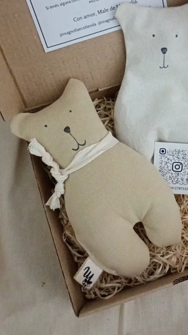 Producto - Osito kai, muñeco de apego