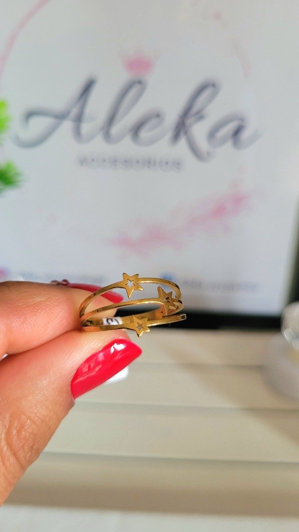 Producto - Anillo triple estrellas (talle19-18)de acero dorado - 1