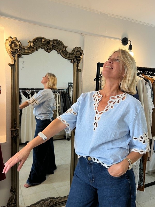 Producto - Blusa celeste lino