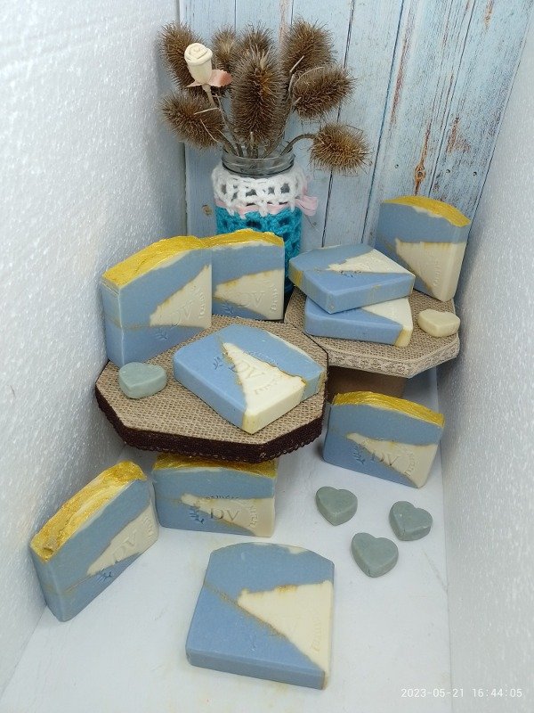 Producto - JABON CON FRAGANCIA A MADERA Y BERGAMOTA