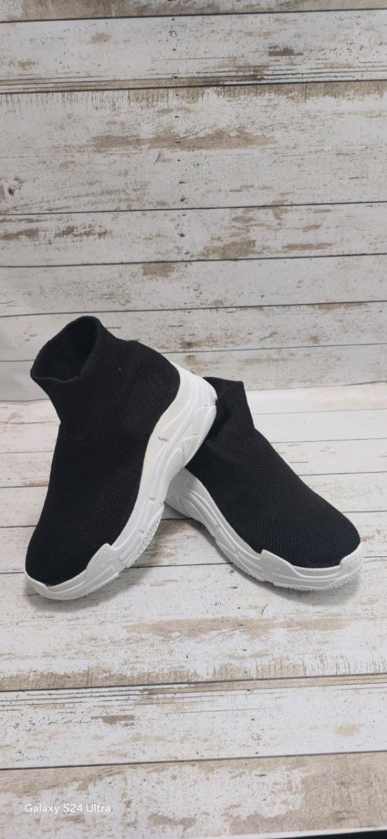 Producto - zapatilla botita media tejida negro del 36 al 40 - 2