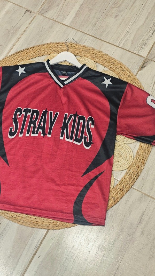 Producto - Remera Stray Kids - 6