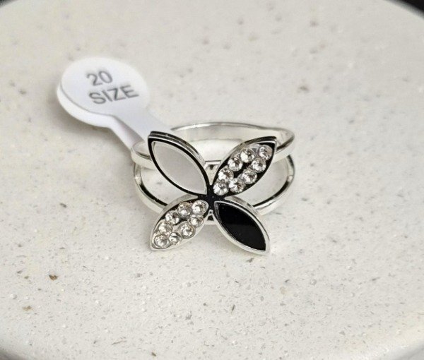 Producto - Anillo Flor dos pétalos Cubik y dos Esmaltados Blanco y Negro NRO 20