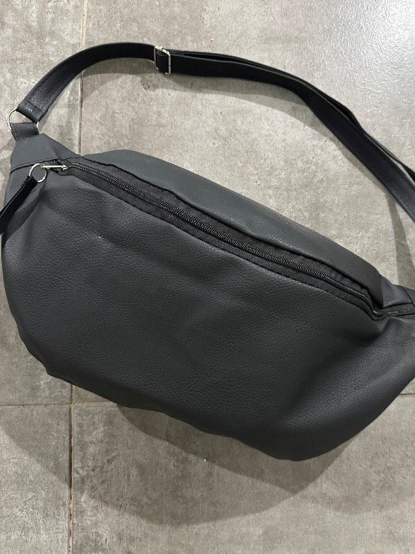 Producto - Maxiriñonera ecocuero negra