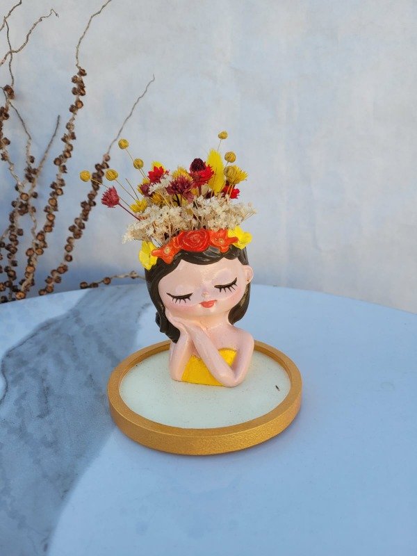 Producto - Adorno muñequita de yeso