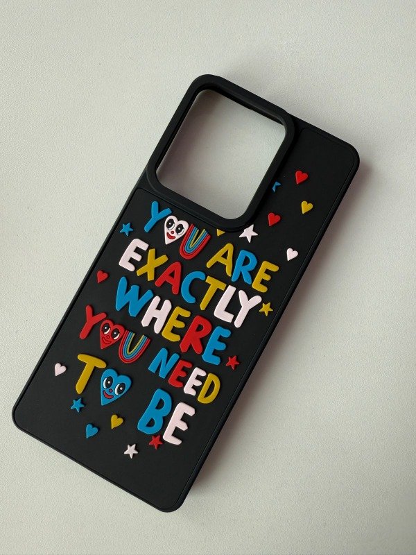 Producto - 3D casetify negro con letras
