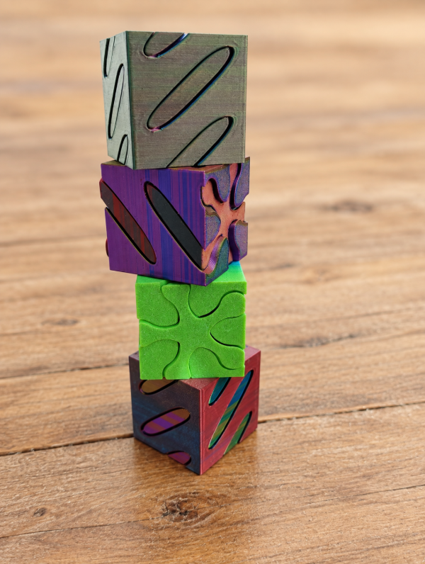 Producto - CUBO ANTIESTRÉS de dos piezas encastrables (impresión 3D) - 1