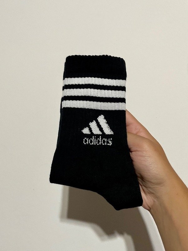 Tenis adulto Adidas negra logo lineas