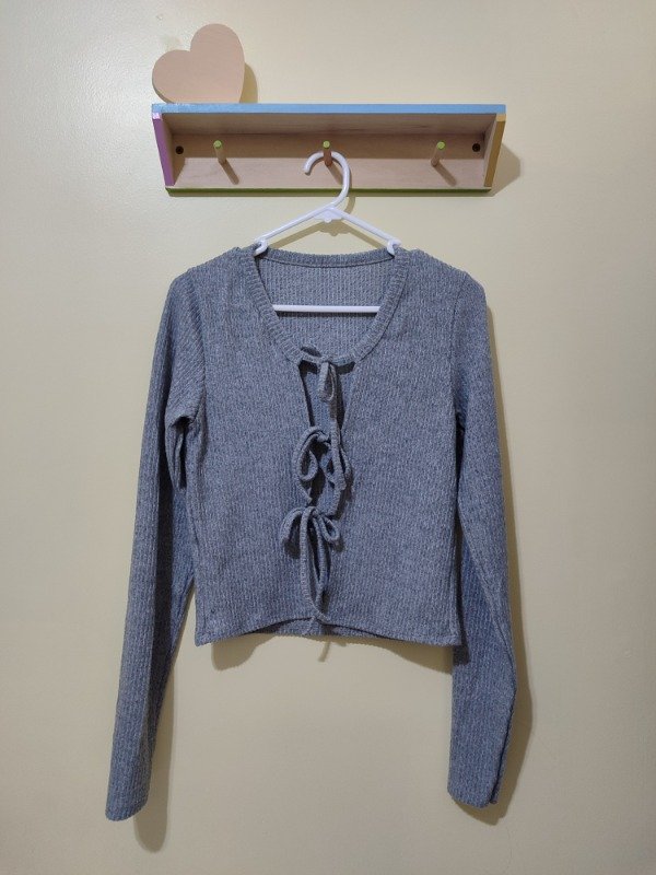 Producto - Suéter Gris con Lazos al Frente - 1