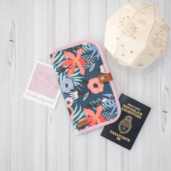 Porta Pasaportes Isla Rosa Ar