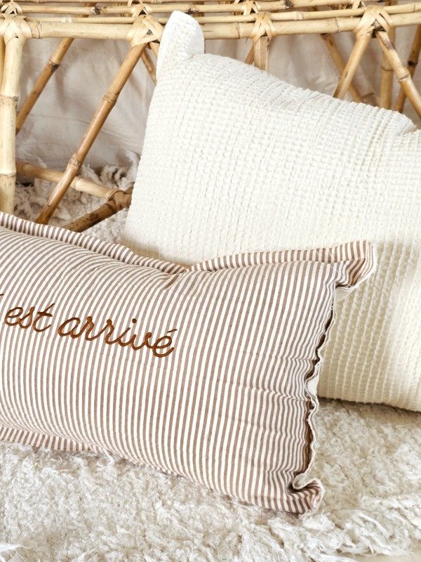 Producto - Almohadón l ete est arrive rayas