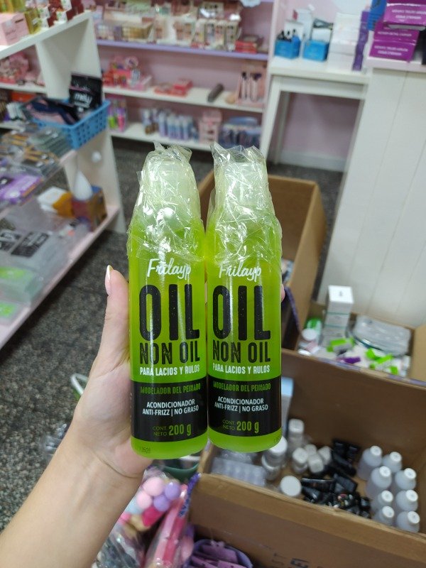 Producto - Acondicionador anti frizz no graso para lacio y rulos