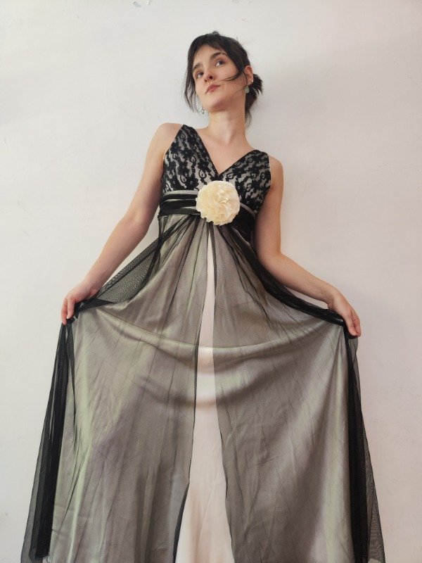 Vestido ByN satén, tul y encaje — imagen 10