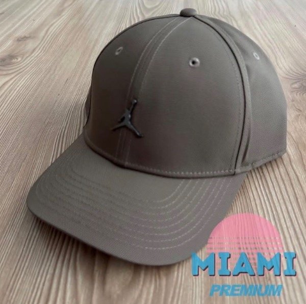 Producto - GORRA JORDAN CHAPITA MARRÓN OSCURO