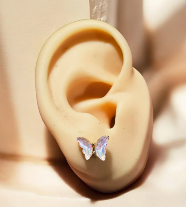 Producto - Aros pasante mariposa chica blanca tornasol