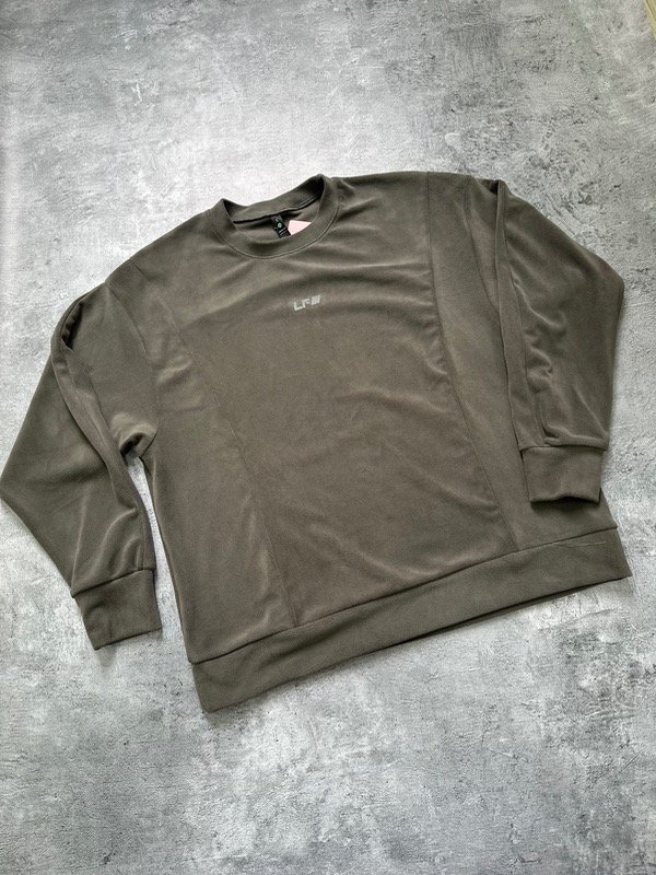 Producto - Buzo Basic LS Gris Topo