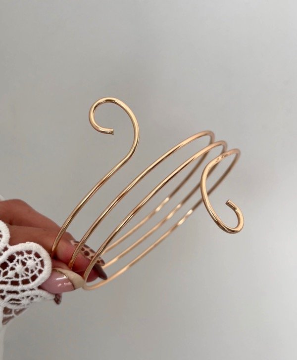 Producto - BRAZALETE ONDA DORADO
