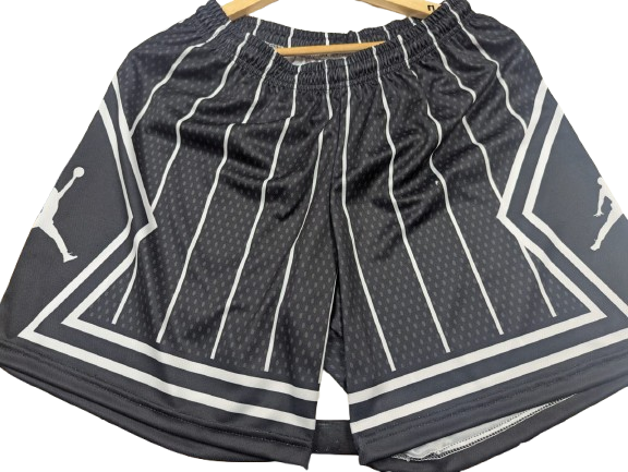 Producto - Shorts deportivos Jordan /Negro rayas blancas