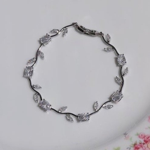 Producto - Pulsera Tulip Gardenia Silver white-Enchapado en oro
